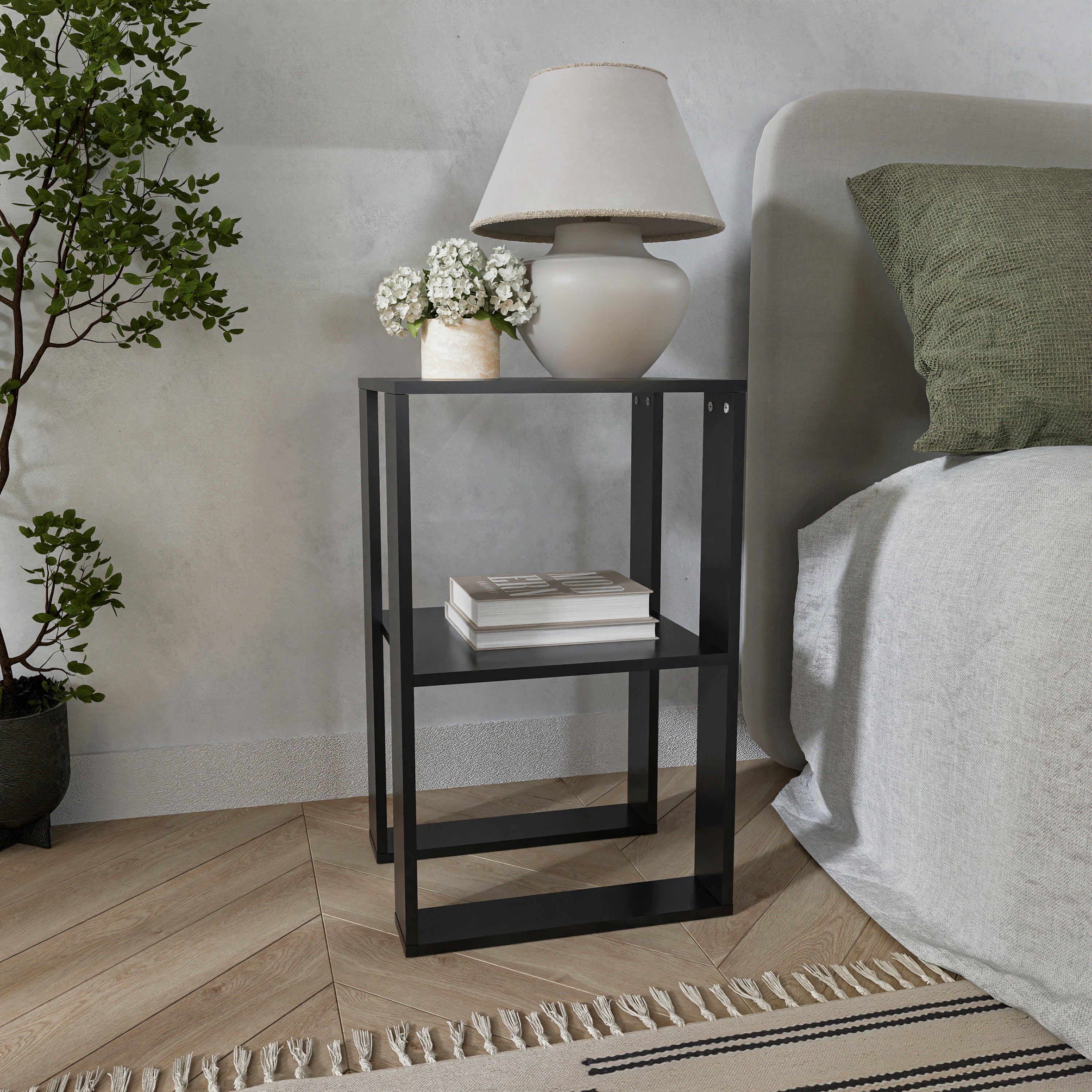 שידת לילה מודרנית לחדר שינה דגם פירנצה שחור