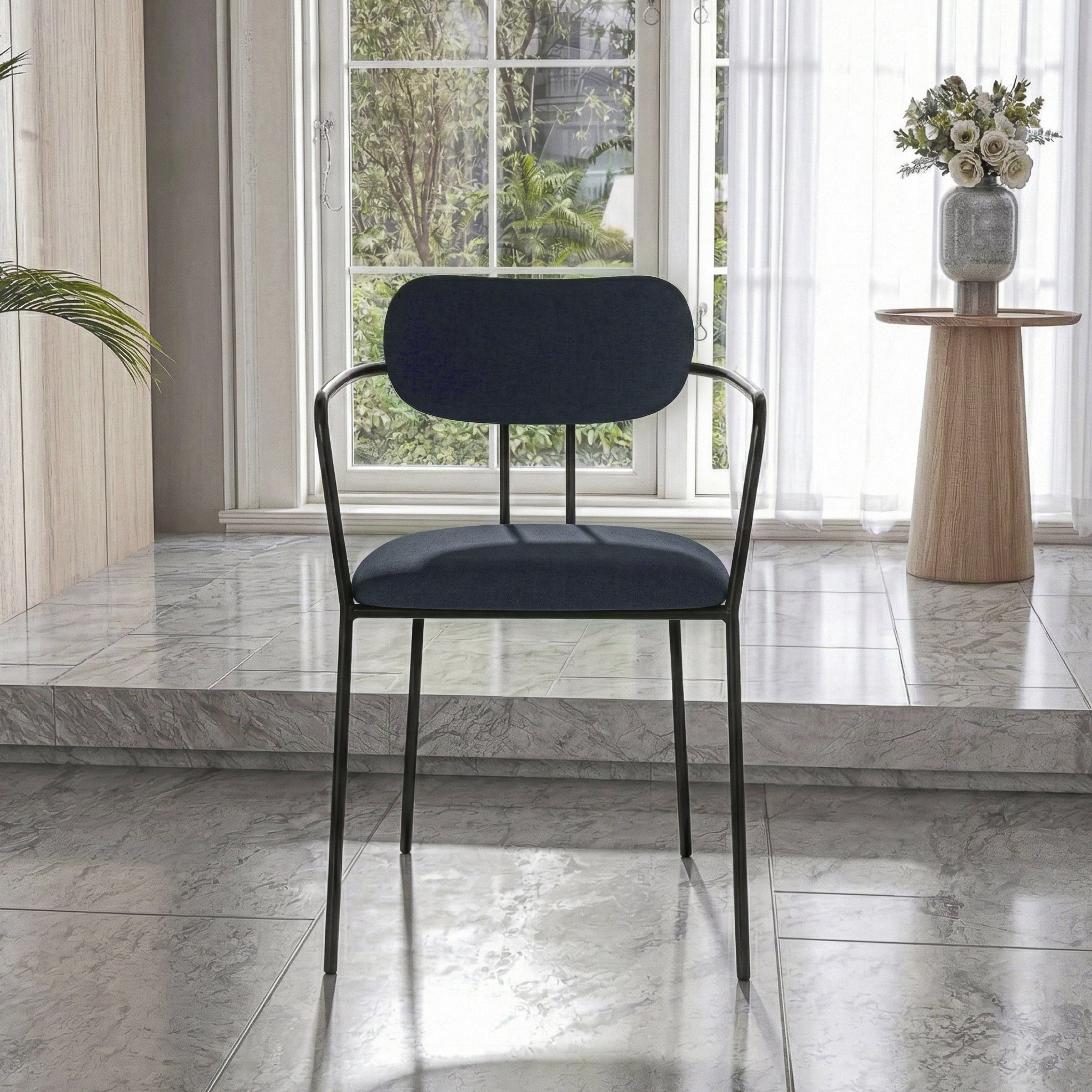 כסא לפינת אוכל דגם מונה - צבע שחור